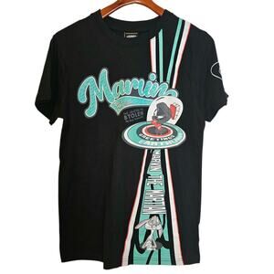 Looney Tunes NWT Black & Green Marvin the Martian Cartoon T-Shirt